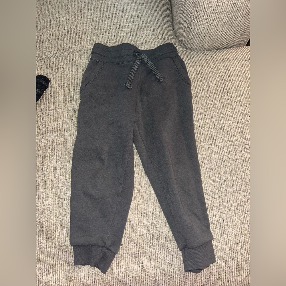 Lot of 5 pairs of sweatpants for kids size 3t - Picture 8 of 11